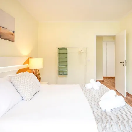 Guestready - Happy Home In Santa Cruz Lisbon Exterior photo